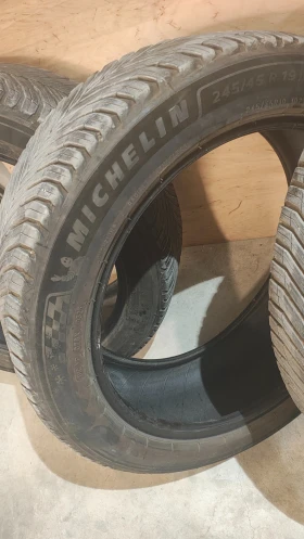 Гуми Всесезонни 245/45R19, снимка 3
