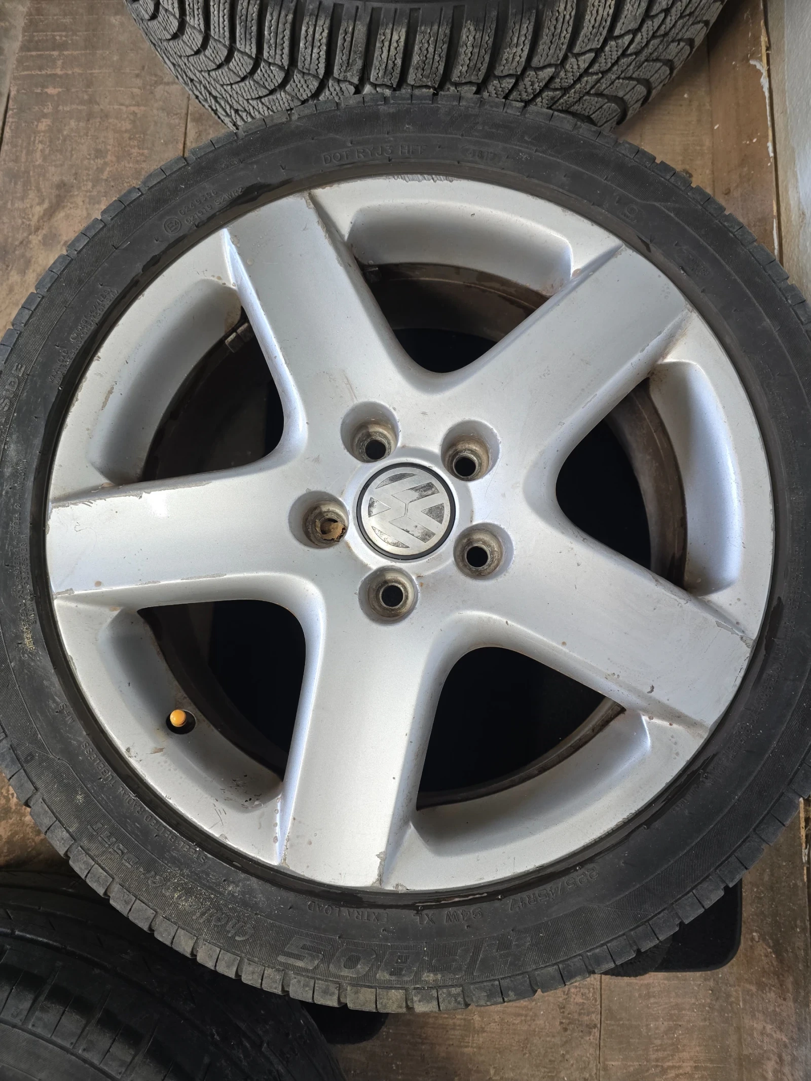 ���� � ������ 225/45R17 �� VW Golf | Mobile.bg � ����������� 3