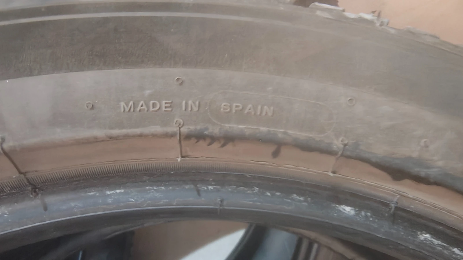 Гуми Всесезонни 245/45R19, снимка 4 - Гуми и джанти - 55242079