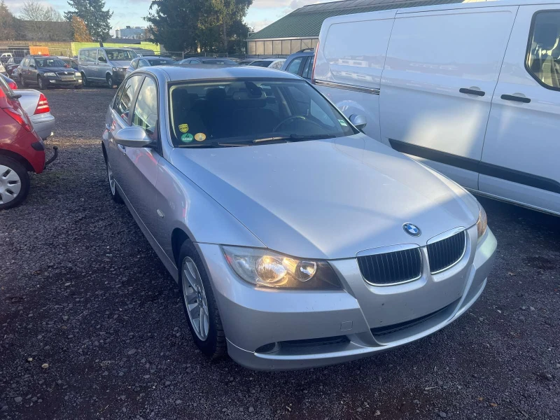 BMW 318 2.0, снимка 2 - Автомобили и джипове - 48375738