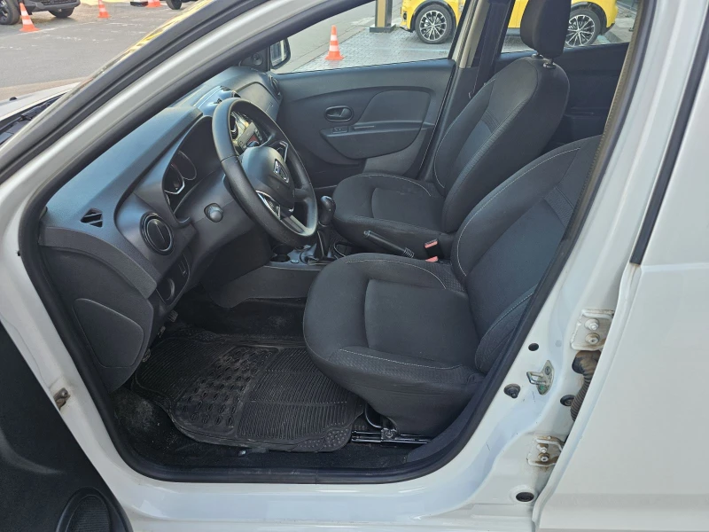 Dacia Sandero 0.9 Tce 90 к.с. бензин/ газ, снимка 11 - Автомобили и джипове - 51189806