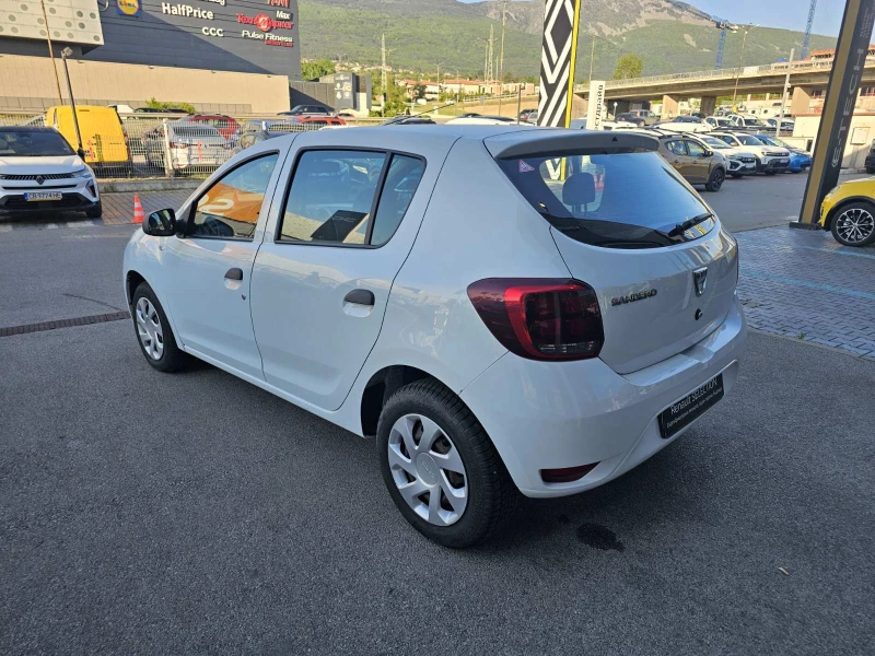 Dacia Sandero 0.9 Tce 90 к.с. бензин/ газ, снимка 4 - Автомобили и джипове - 51189806