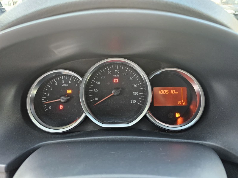 Dacia Sandero 0.9 Tce 90 к.с. бензин/ газ, снимка 8 - Автомобили и джипове - 51189806