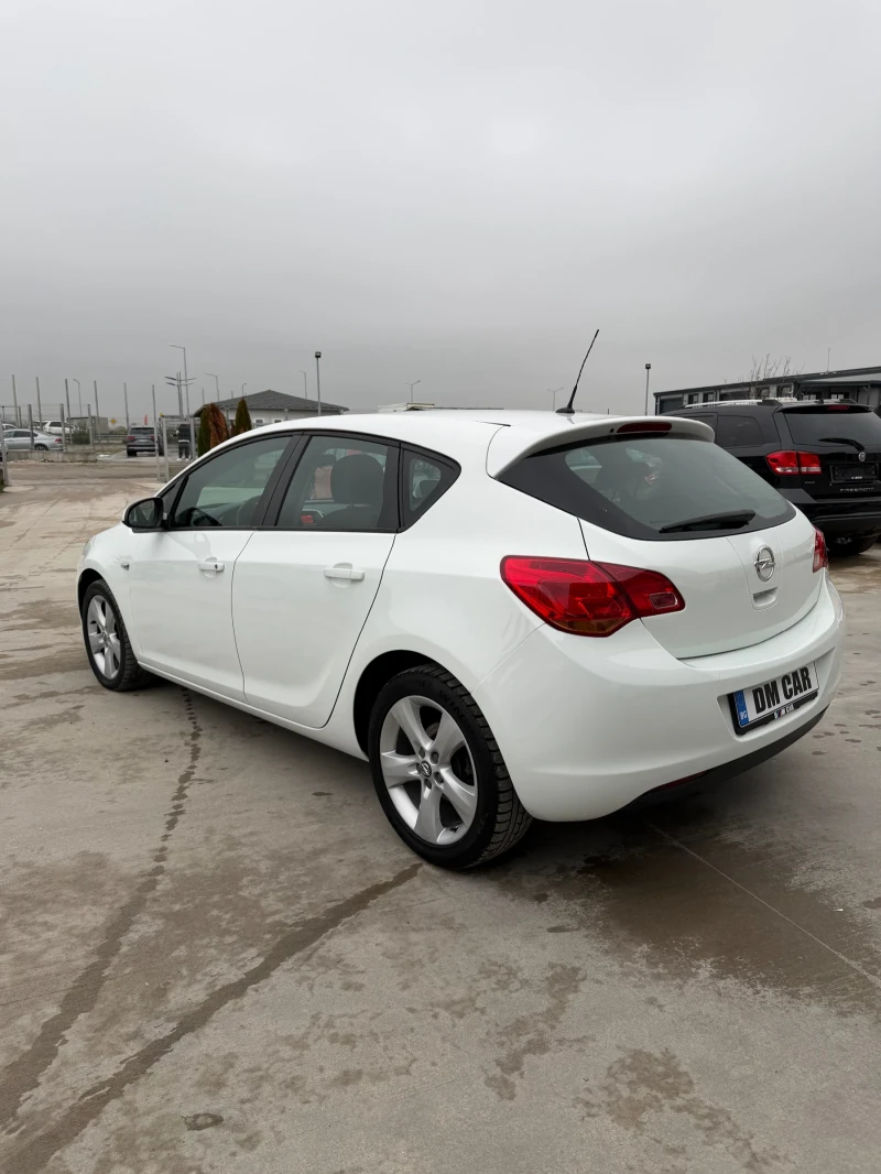 Opel Astra * TOP* 1.4* , снимка 5 - Автомобили и джипове - 52575308