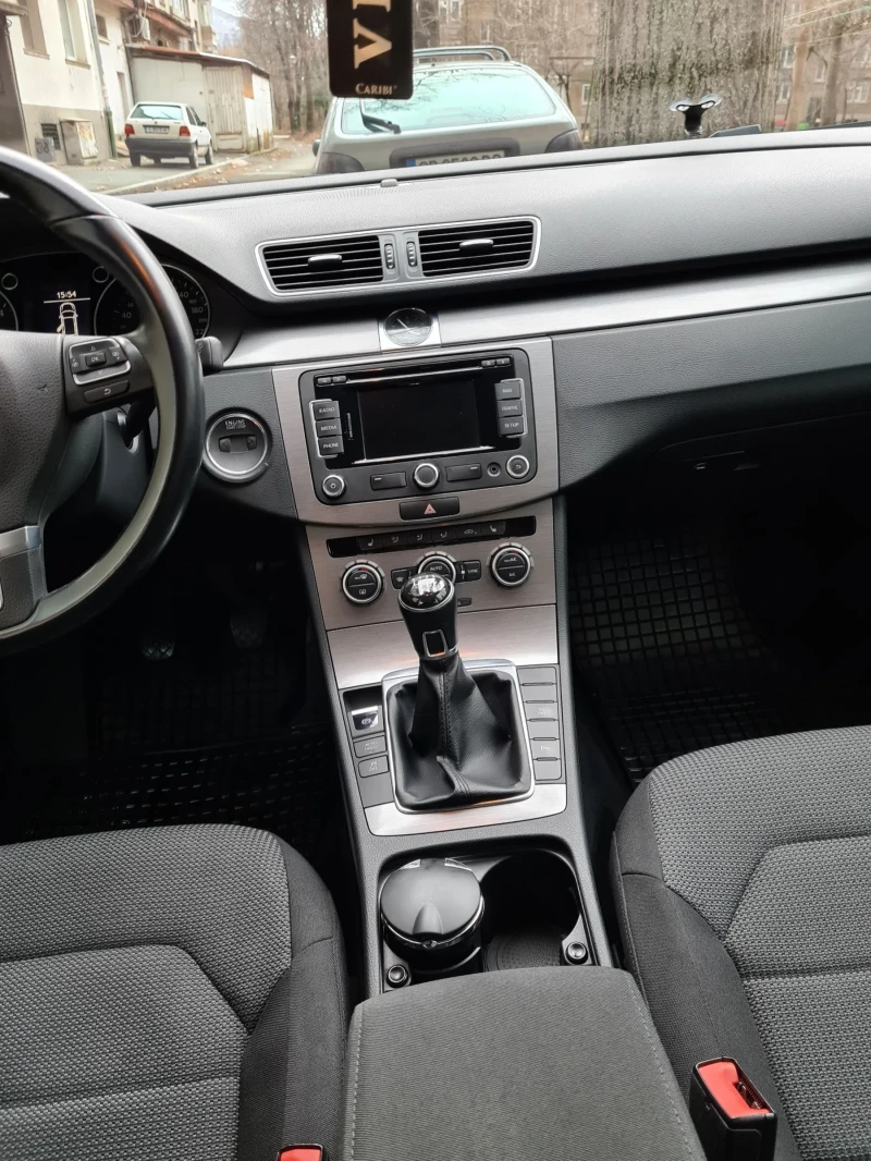 VW Passat, снимка 12 - Автомобили и джипове - 52618257