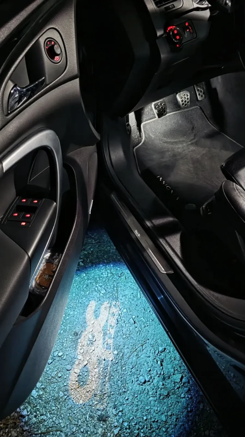 Opel Insignia 2.8T OPC LINE 4X4* подгрев* ел.салон* обдухване* , снимка 10 - Автомобили и джипове - 52643896