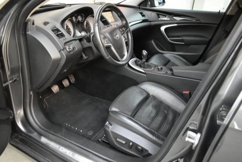Opel Insignia 2.8T OPC LINE 4X4* подгрев* ел.салон* обдухване* , снимка 12 - Автомобили и джипове - 52643896