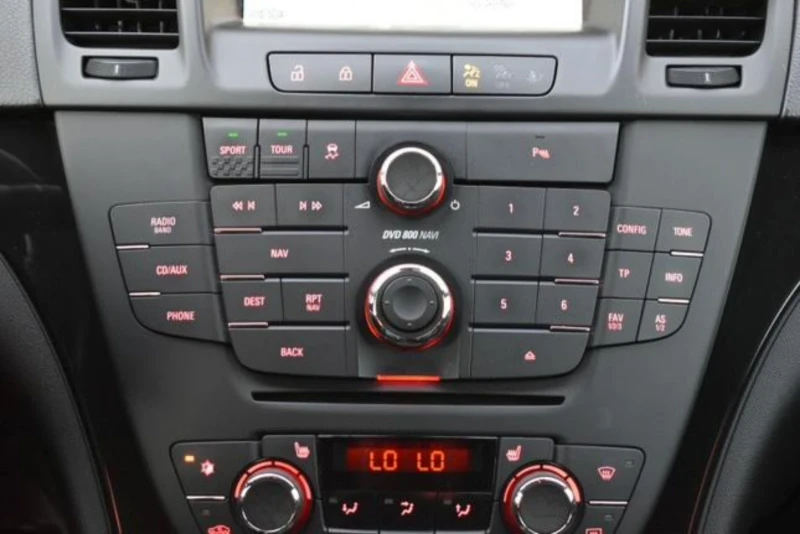 Opel Insignia 2.8T OPC LINE 4X4* подгрев* ел.салон* обдухване* , снимка 15 - Автомобили и джипове - 52643896