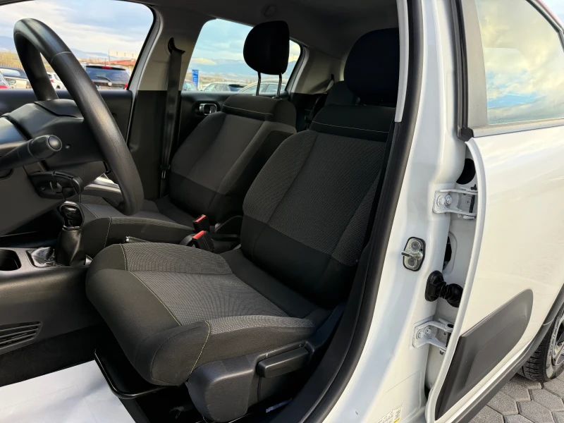 Citroen C3 1.2 i Пълна сервизна история! (KTEO, COC), снимка 9 - Автомобили и джипове - 52740462
