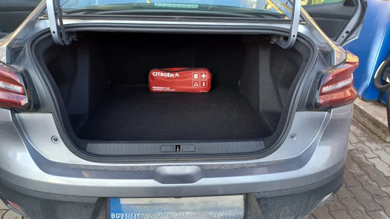 Citroen C4X 1.2 Бензин 100кс, в ГАРАНЦИЯ, снимка 8 - Автомобили и джипове - 53396579