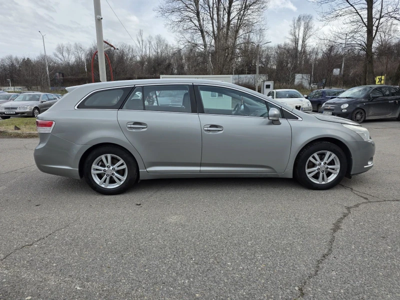 Toyota Avensis 1.8БЕНЗИН/147КС/КЛИМАТРОНИК/ТЕГЛИЧ , снимка 8 - Автомобили и джипове - 53561290