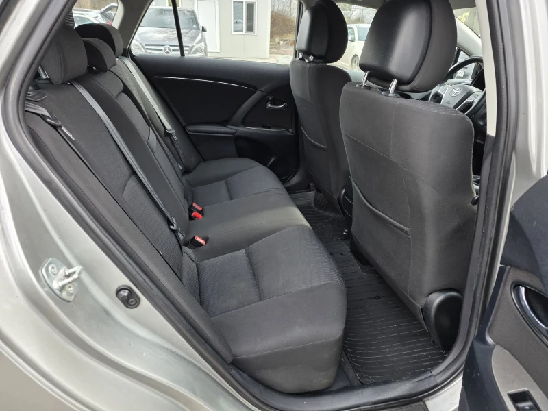 Toyota Avensis 1.8БЕНЗИН/147КС/КЛИМАТРОНИК/ТЕГЛИЧ , снимка 11 - Автомобили и джипове - 53561290