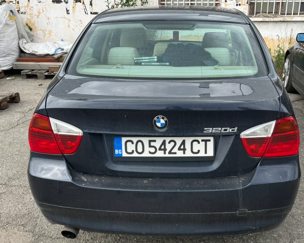 BMW 320, снимка 4 - Автомобили и джипове - 49183222