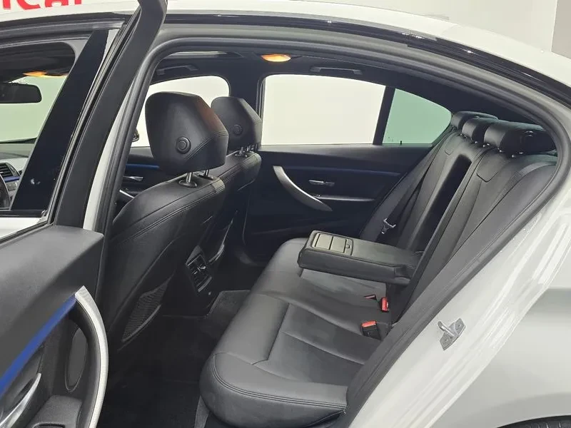 BMW 330 (F30) 320I M Sports, снимка 10 - Автомобили и джипове - 56116163