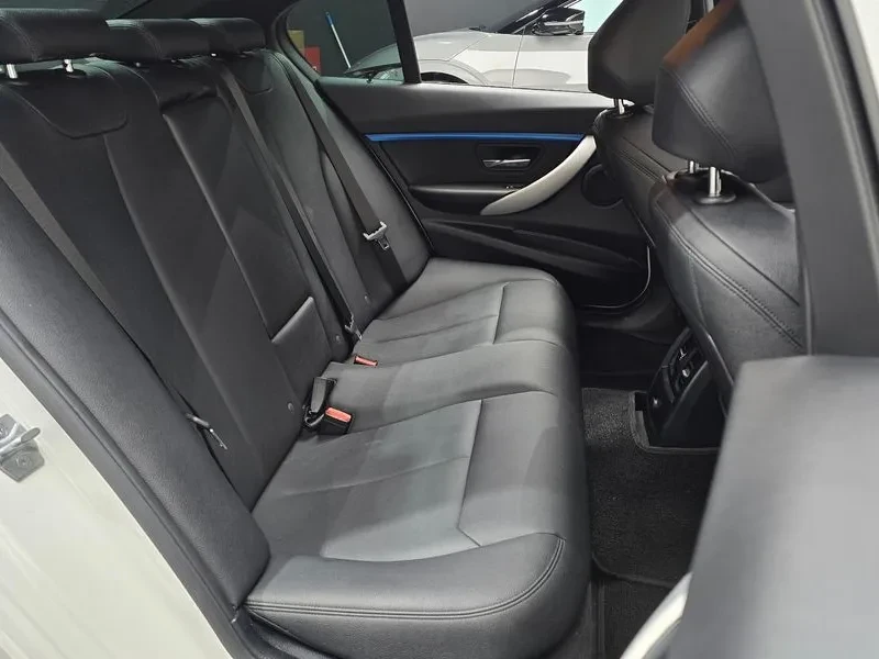 BMW 330 (F30) 320I M Sports, снимка 11 - Автомобили и джипове - 56116163