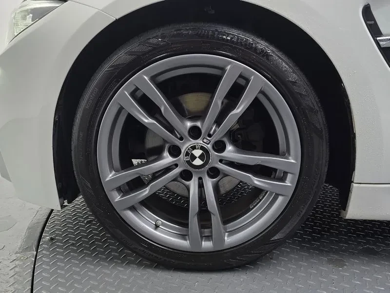 BMW 330 (F30) 320I M Sports, снимка 4 - Автомобили и джипове - 56116163