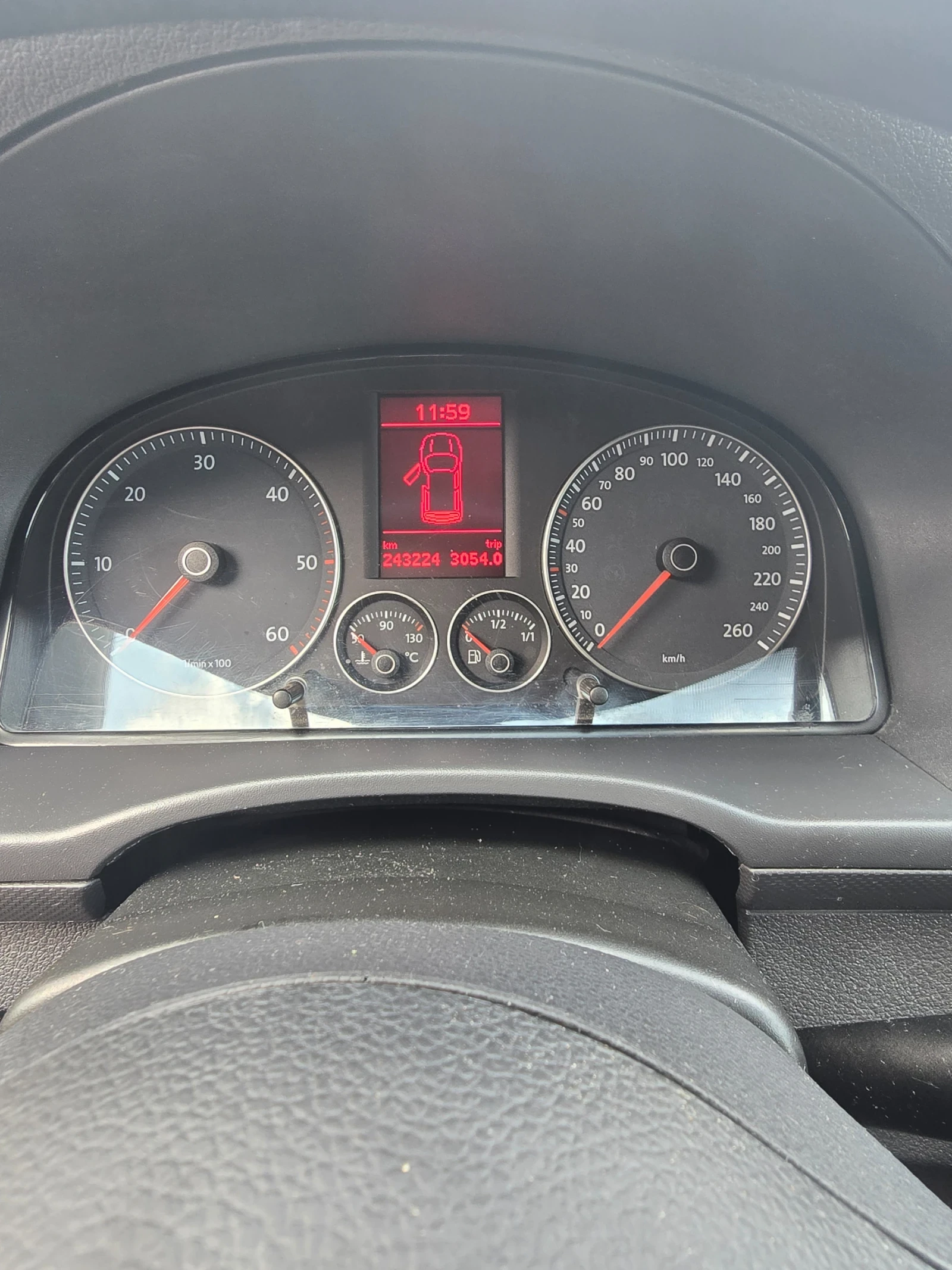 VW Caddy Maxxi 1.9TDI 105 ks - изображение 8