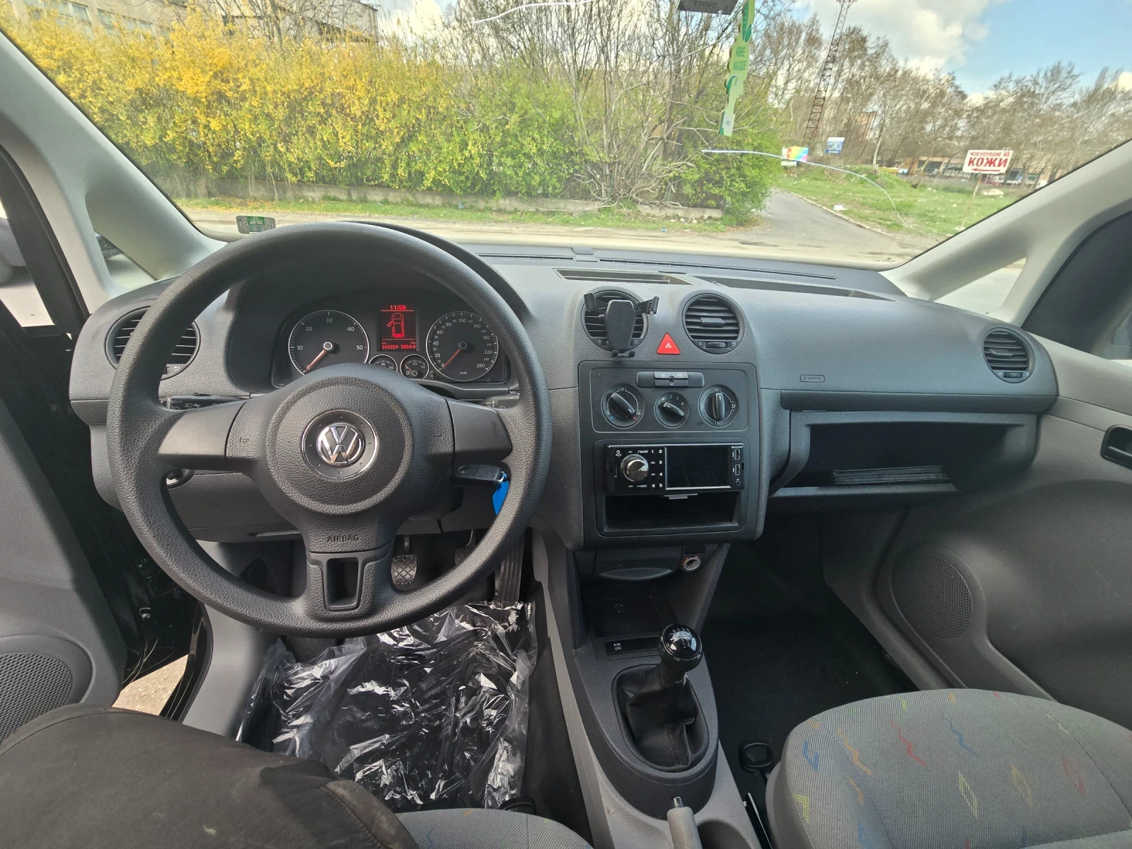 VW Caddy Maxxi 1.9TDI 105 ks - изображение 7