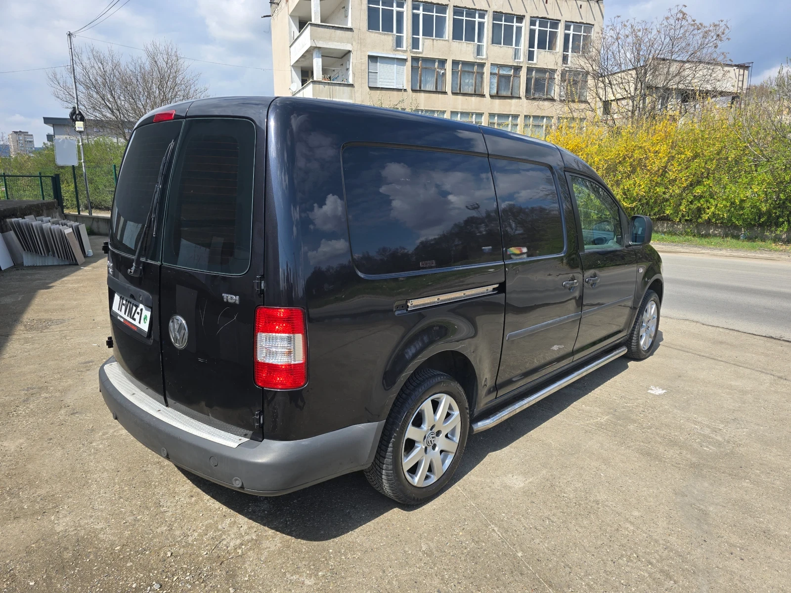 VW Caddy Maxxi 1.9TDI 105 ks - изображение 4