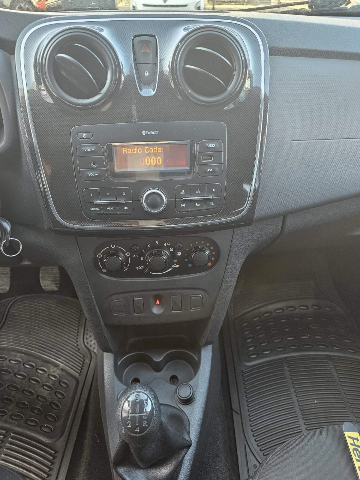 Dacia Sandero 0.9 Tce 90 к.с. бензин/ газ - изображение 9