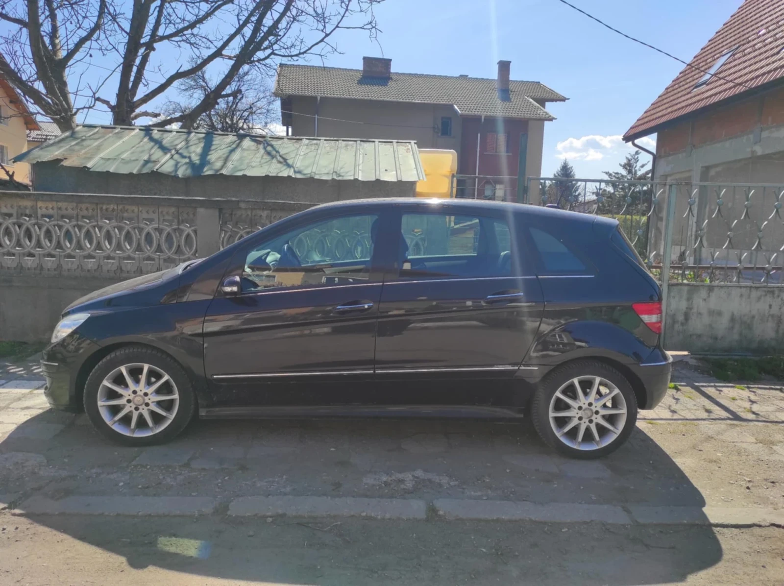 Mercedes-Benz B 180  - изображение 2