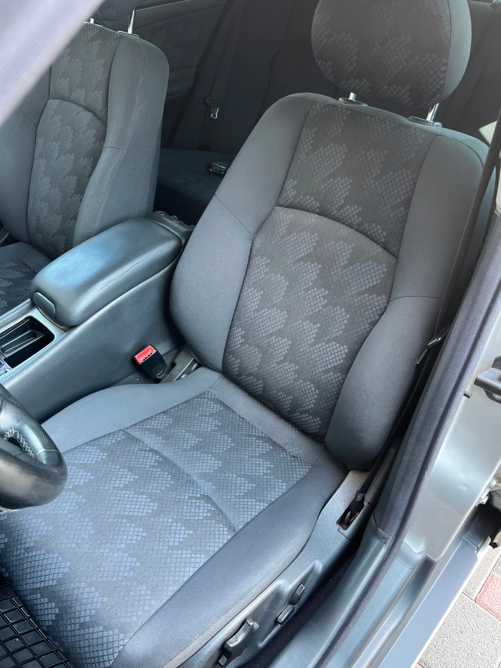 Mercedes-Benz C 200  - изображение 7