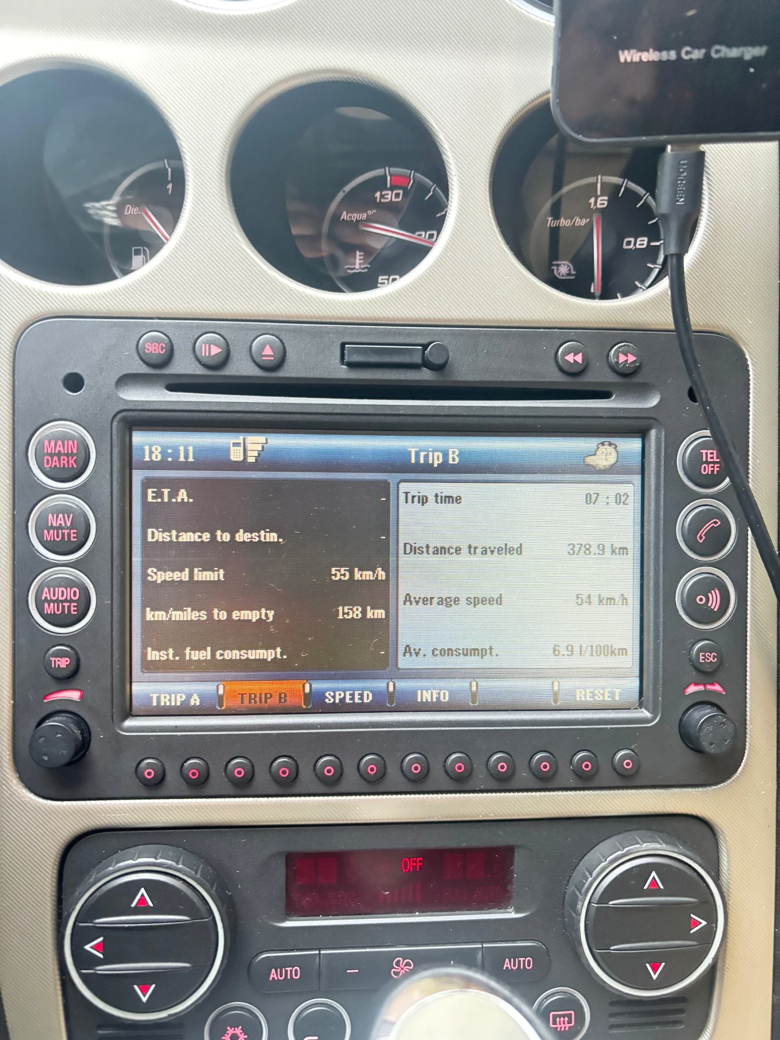 Alfa Romeo 159 sportwagon 2.4 JTD 200к.с. НАПЪЛНО ОБСЛУЖЕНА., снимка 15 - Автомобили и джипове - 53338301