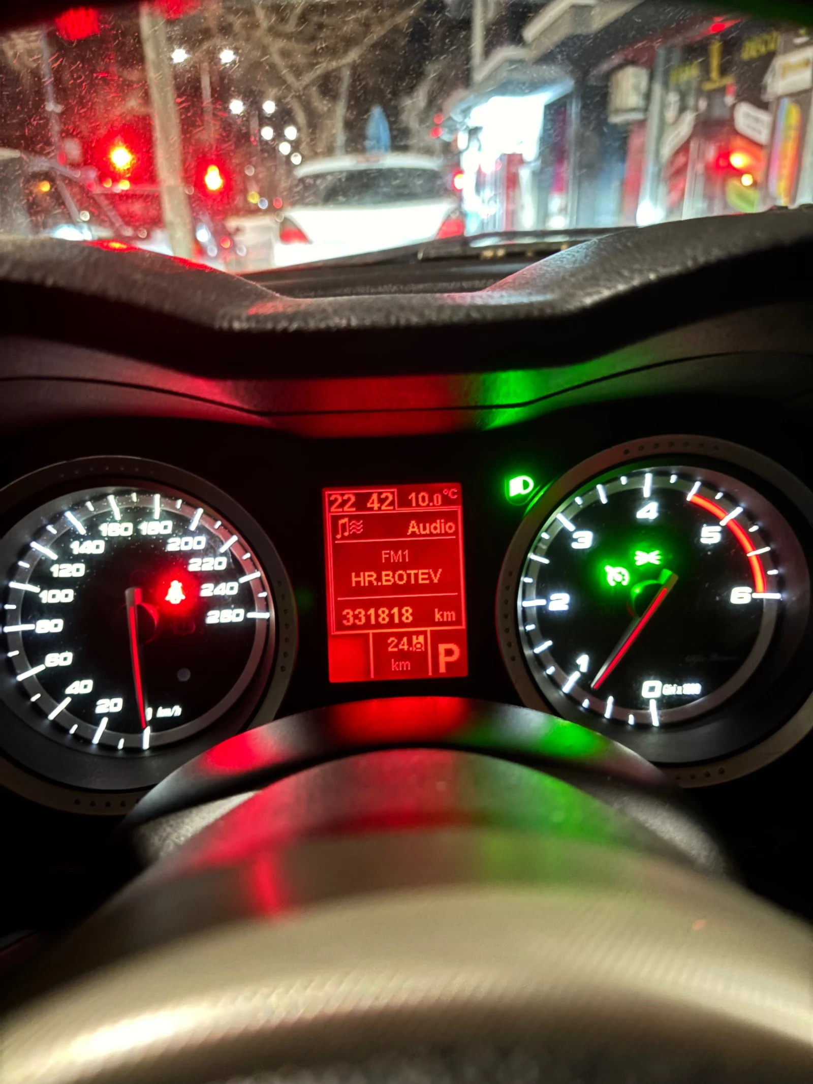 Alfa Romeo 159 sportwagon 2.4 JTD 200к.с. НАПЪЛНО ОБСЛУЖЕНА., снимка 14 - Автомобили и джипове - 53338301