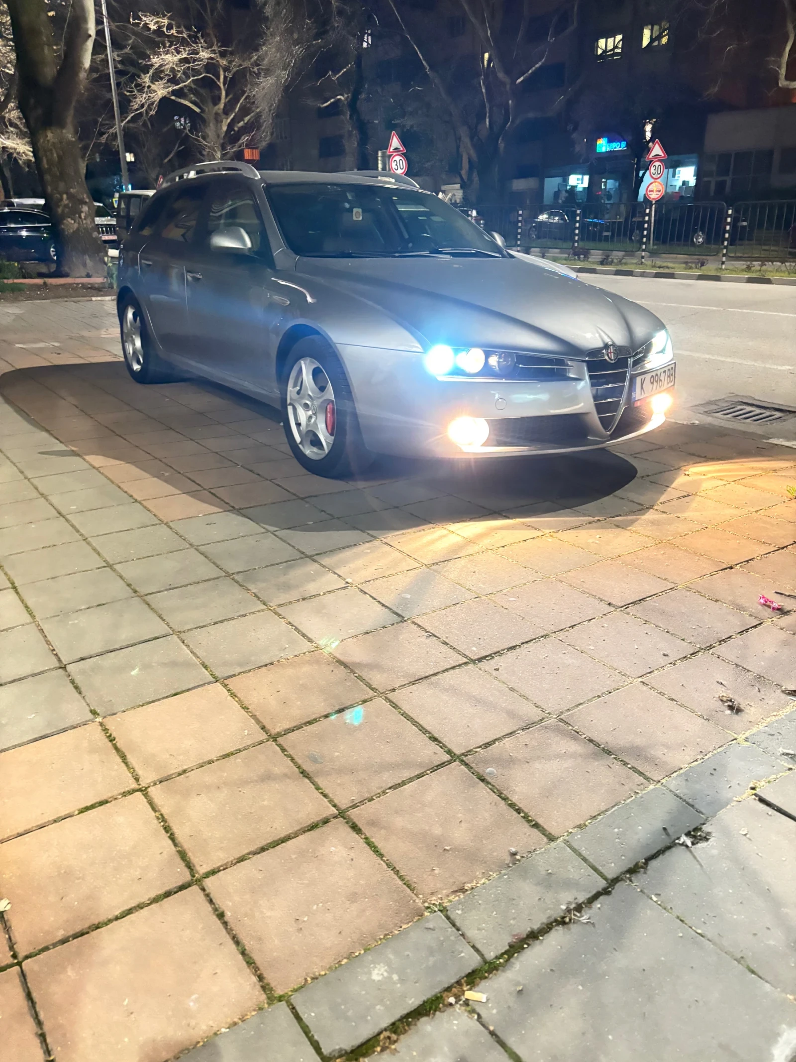 Alfa Romeo 159 sportwagon 2.4 JTD 200к.с. НАПЪЛНО ОБСЛУЖЕНА., снимка 6 - Автомобили и джипове - 53338301