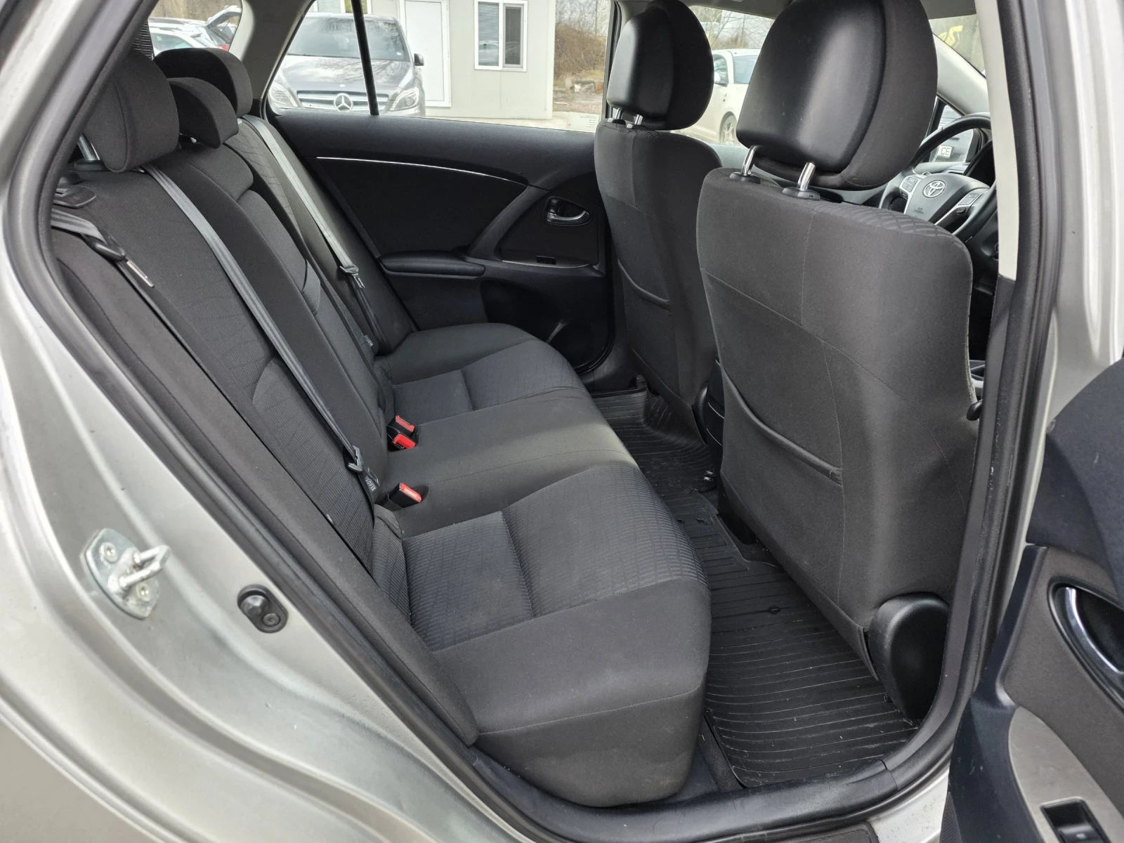 Toyota Avensis 1.8������/147��/�����������/������  | Mobile.bg � ����������� 11