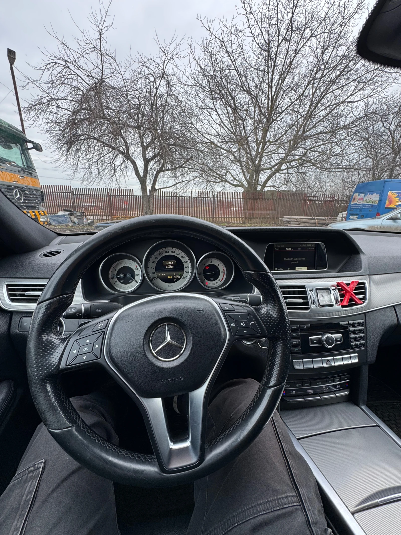 Mercedes-Benz E 200, снимка 10 - Автомобили и джипове - 53894485