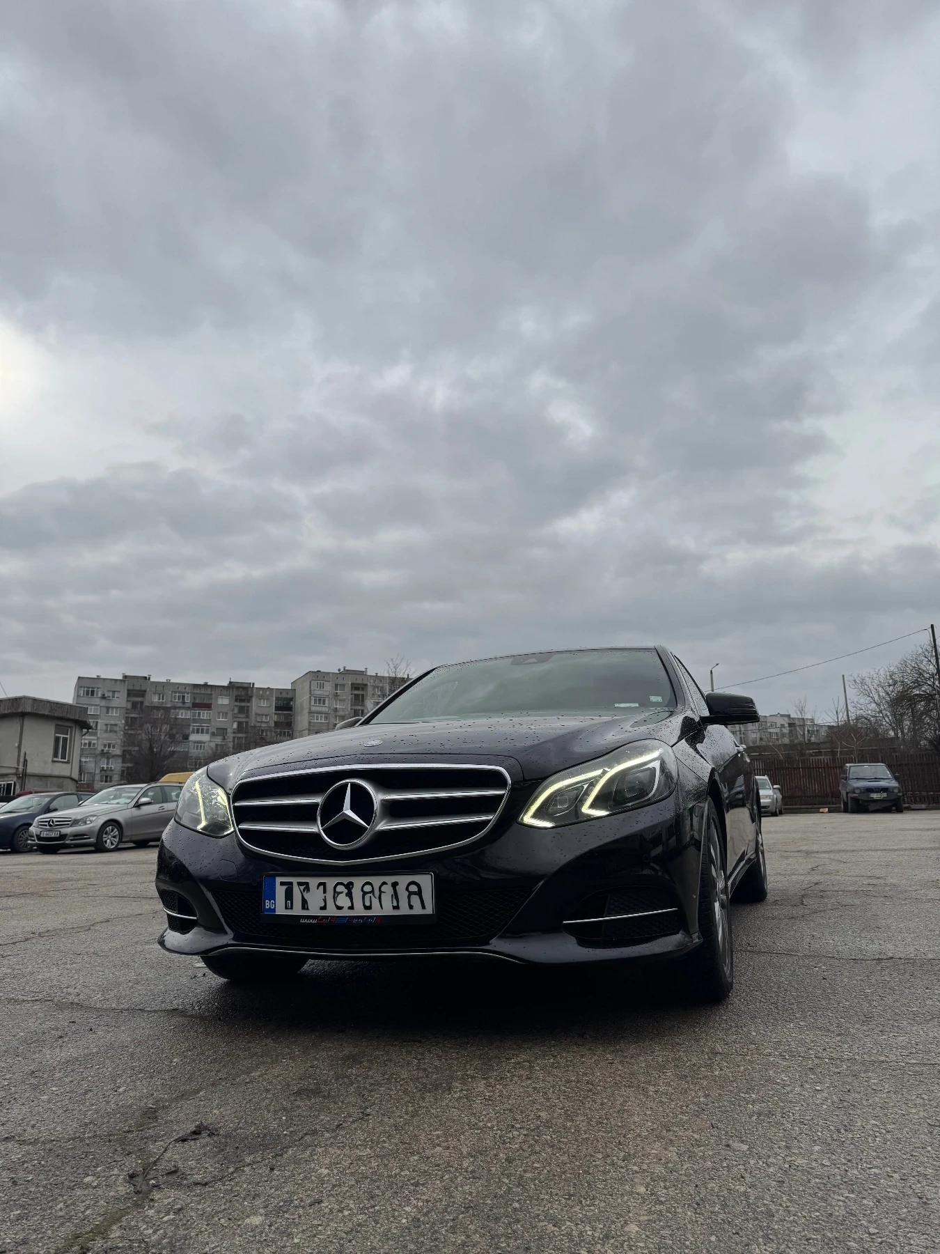 Mercedes-Benz E 200, снимка 3 - Автомобили и джипове - 53894485
