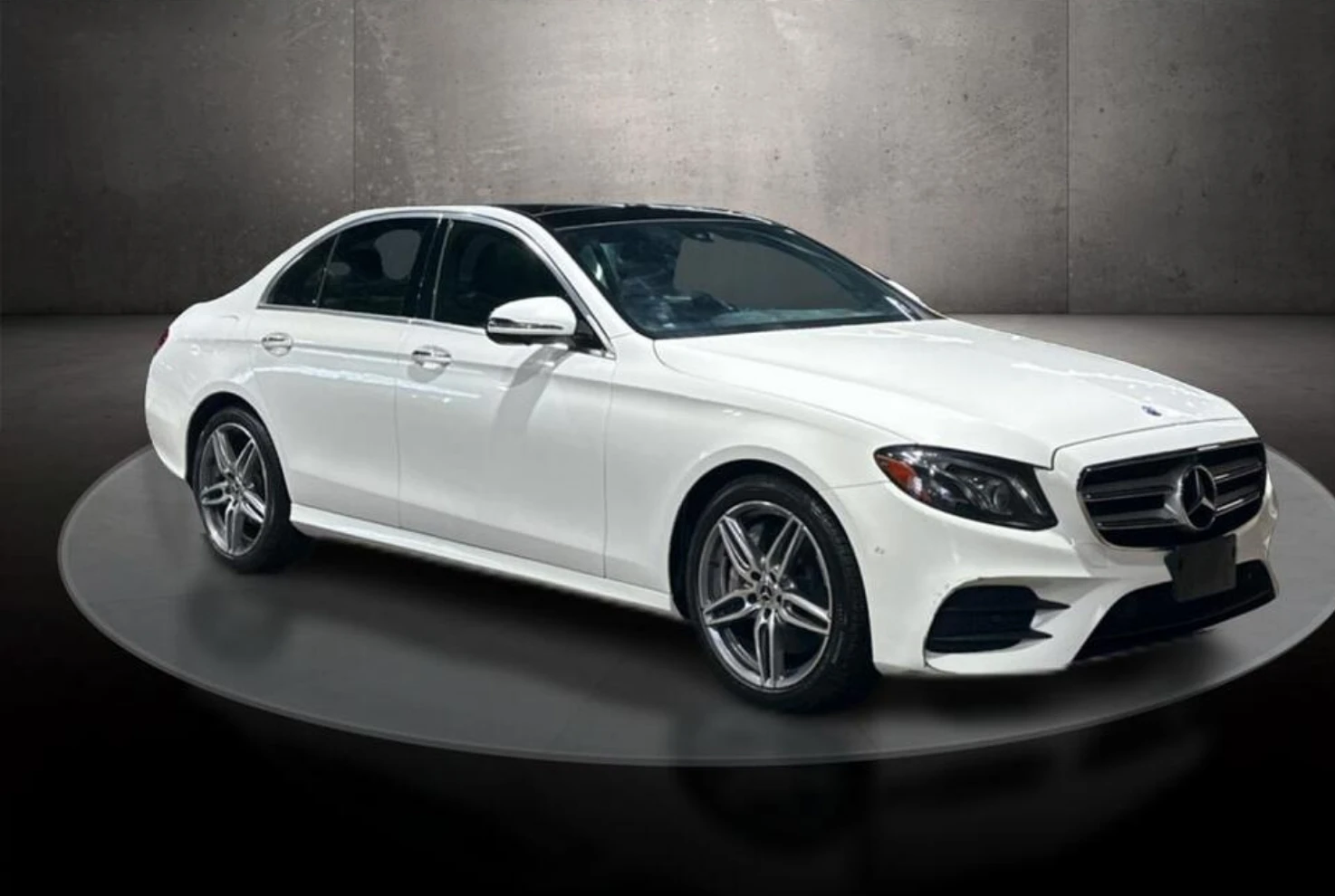 Mercedes-Benz E 300 4MATIC / AMG ПАКЕТ / BURMESTER / 