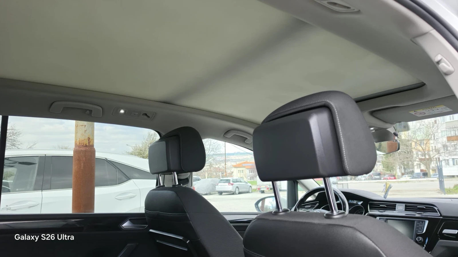 VW Touran, снимка 12 - Автомобили и джипове - 54057761