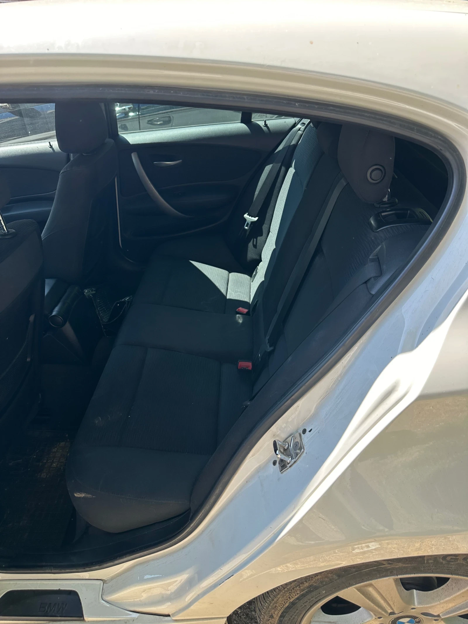 BMW 116 Бензин, снимка 9 - Автомобили и джипове - 54326973