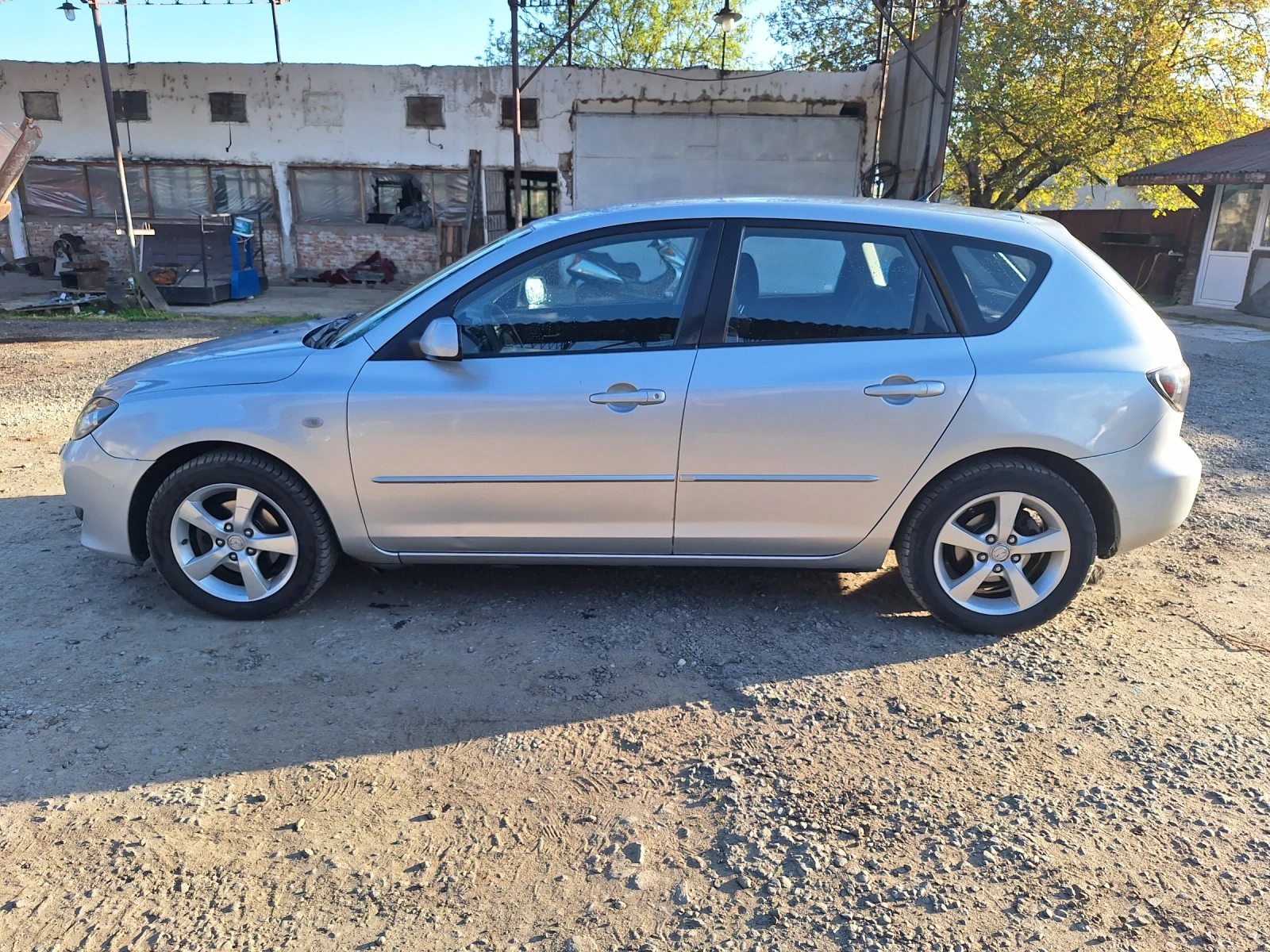 Mazda 3 1.6 HDI, снимка 2 - Автомобили и джипове - 54335411