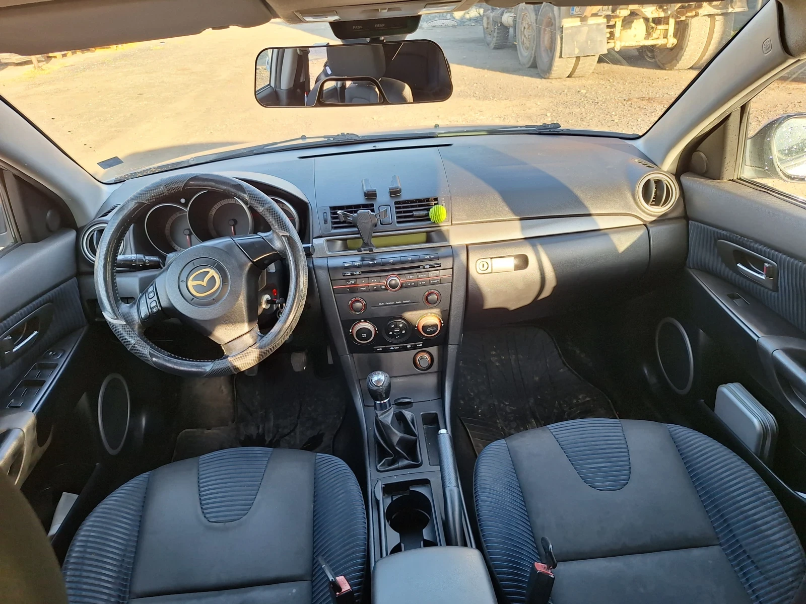 Mazda 3 1.6 HDI, снимка 7 - Автомобили и джипове - 54335411