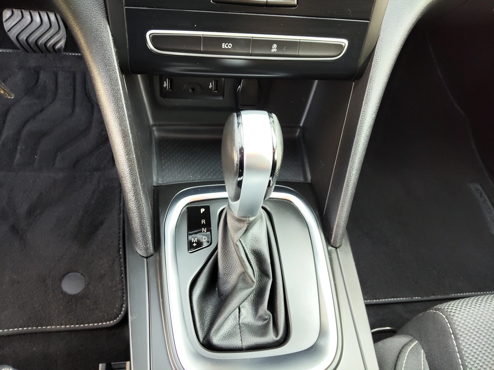 Renault Megane 1, 5dci 116ps AUTOMATIC, снимка 8 - Автомобили и джипове - 54924820