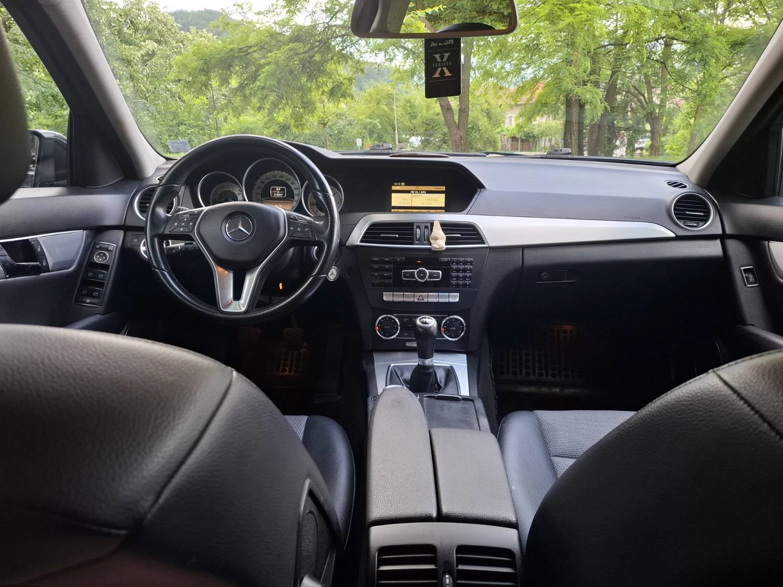 Mercedes-Benz C 180 Avantgarde, снимка 16 - Автомобили и джипове - 54980534