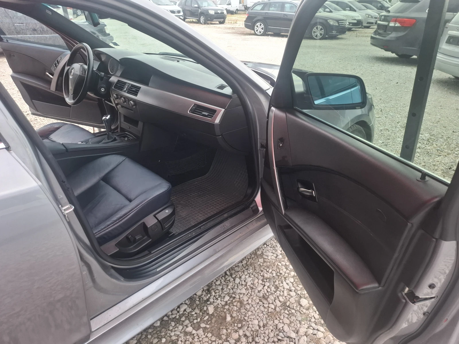 BMW 530 3.0 TDI, 218 k.c., снимка 12 - Автомобили и джипове - 55140628