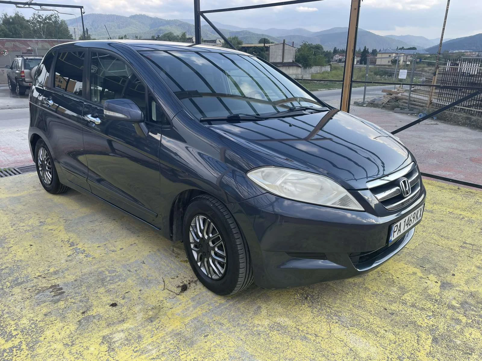 Honda Fr-v, снимка 5 - Автомобили и джипове - 55352532