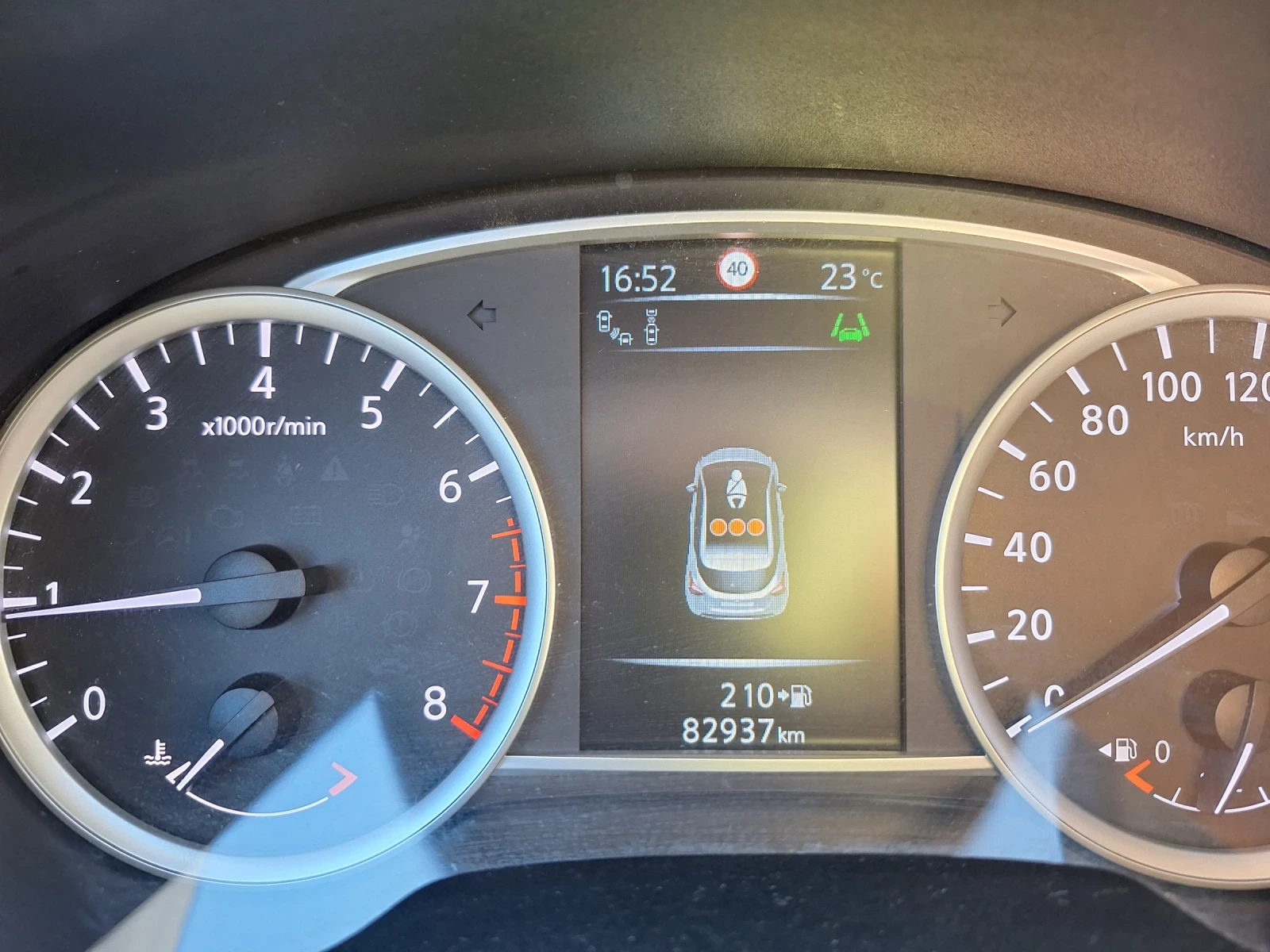 Nissan Micra 0.9T BOSE TEKNA, снимка 8 - Автомобили и джипове - 55506524