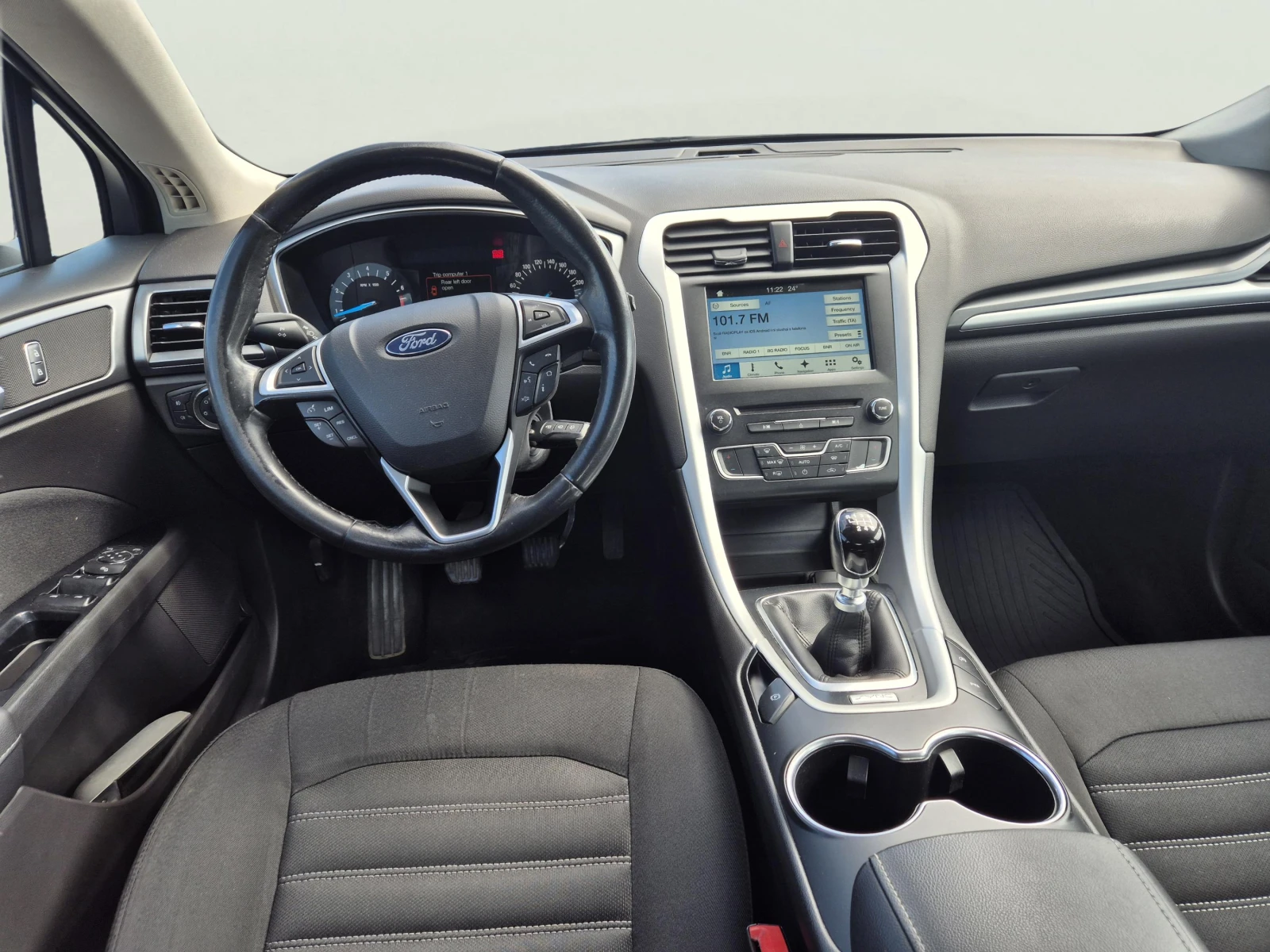 Ford Mondeo 1.5 EcoBoost, снимка 11 - Автомобили и джипове - 55533782