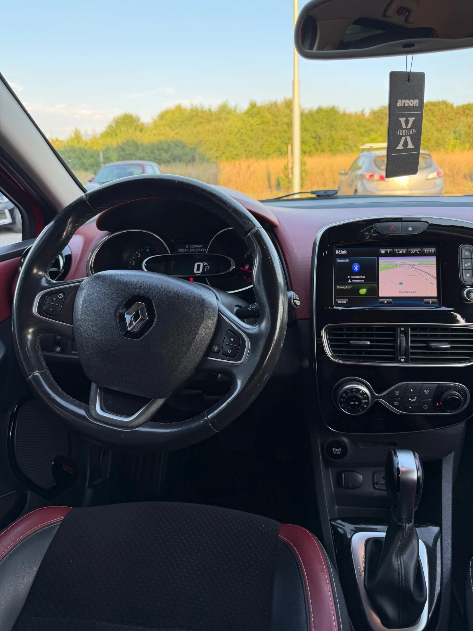 Renault Clio, снимка 16 - Автомобили и джипове - 55565813