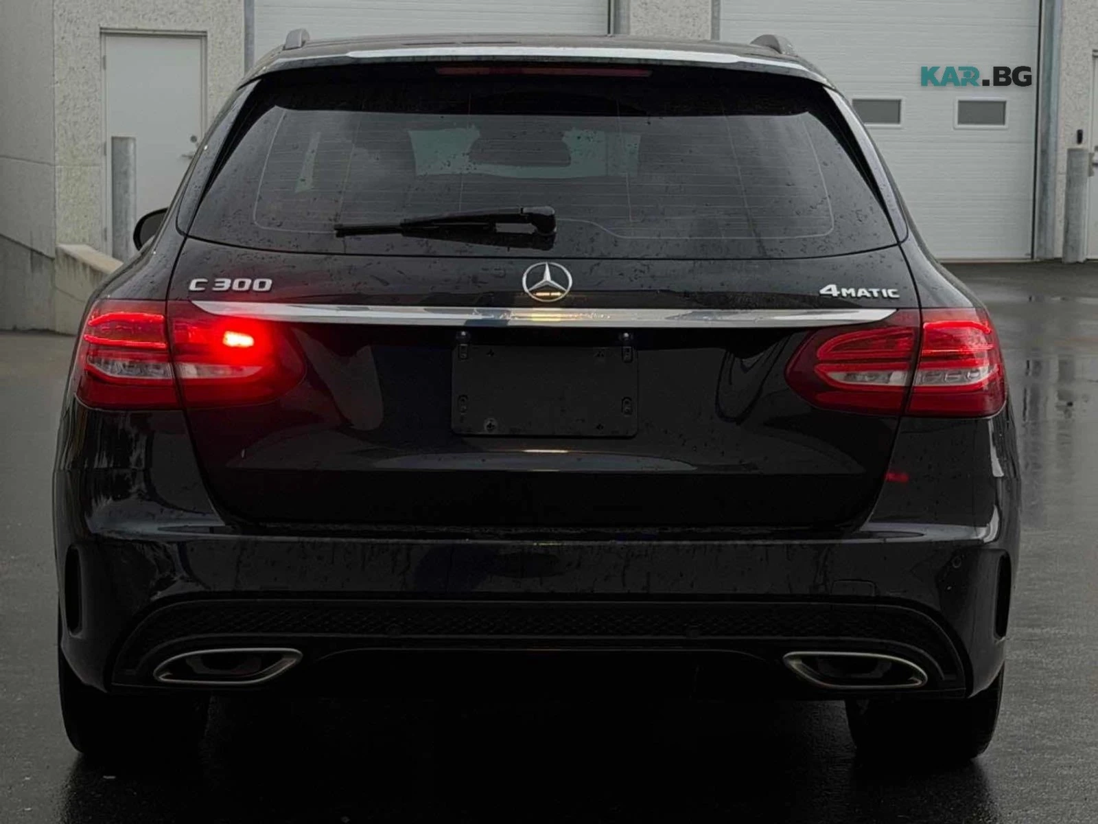 Mercedes-Benz C 300 Рядка конфигурация * АвтоКредит* (ЦЕНА ДО БГ)* , снимка 4 - Автомобили и джипове - 55886674