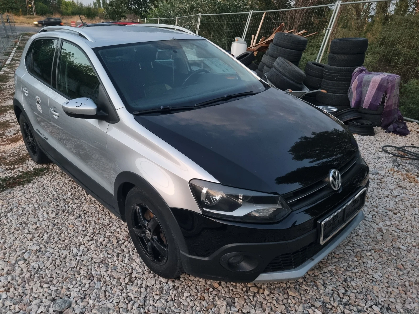 VW Polo 1.6TDI KROSS INDIVIDUAL, снимка 2 - Автомобили и джипове - 55951988