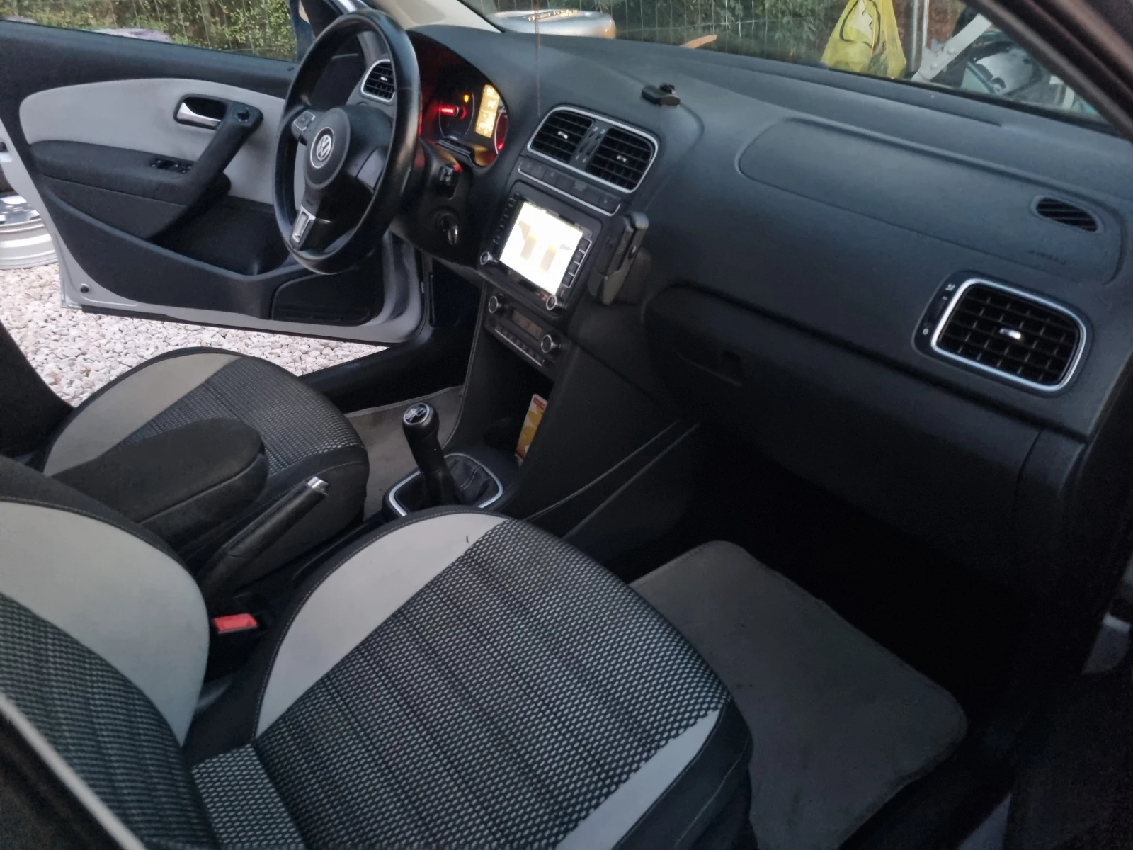 VW Polo 1.6TDI KROSS INDIVIDUAL, снимка 7 - Автомобили и джипове - 55951988