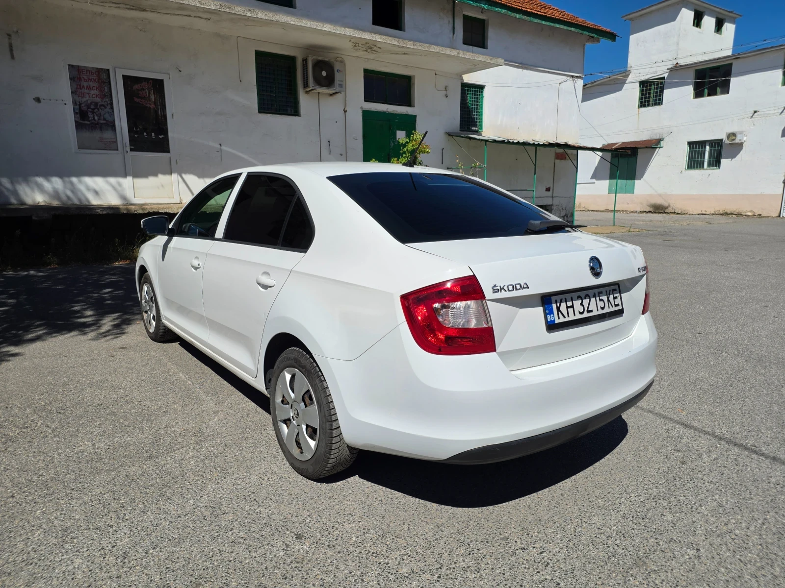 Skoda Rapid, снимка 4 - Автомобили и джипове - 55961180