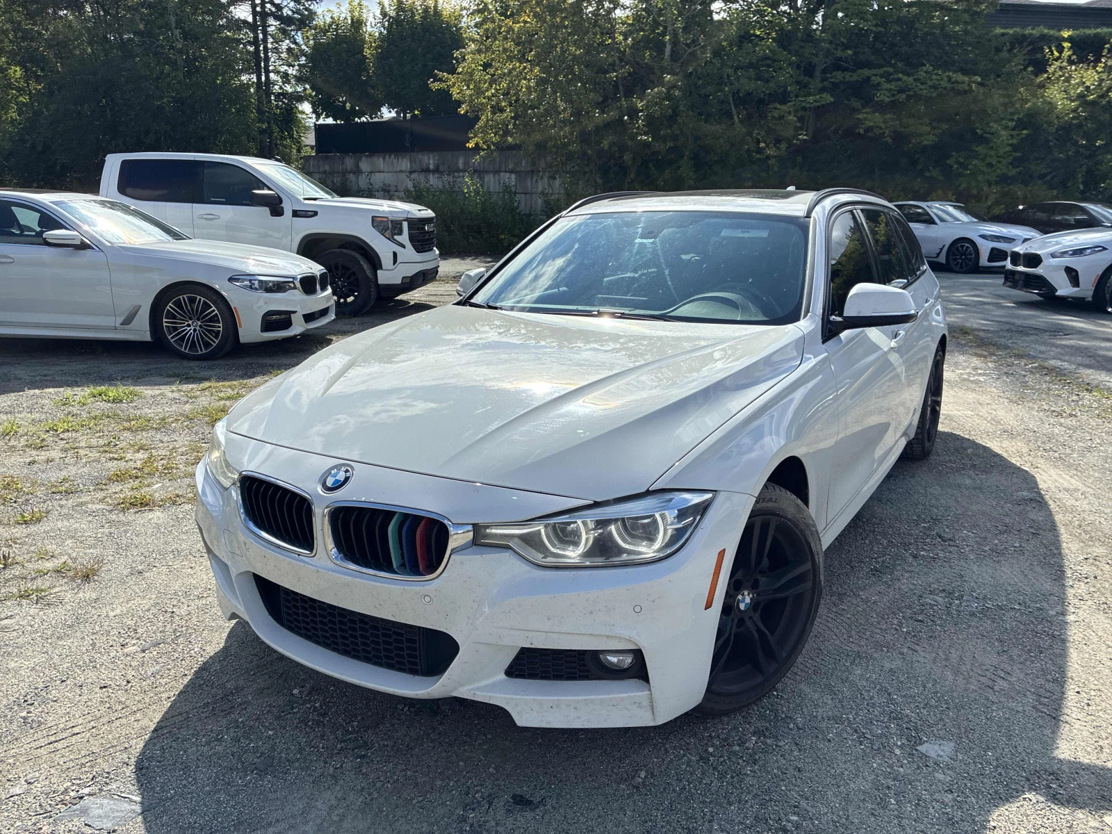 BMW 330 i xDrive / M Пакет / Harman Kardon / Carfax