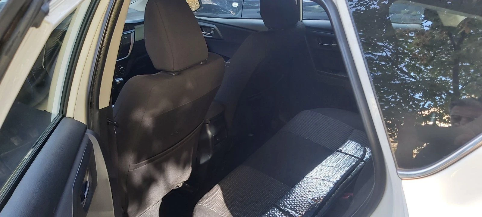 Toyota Auris 2.0 d4d, снимка 4 - Автомобили и джипове - 56299127